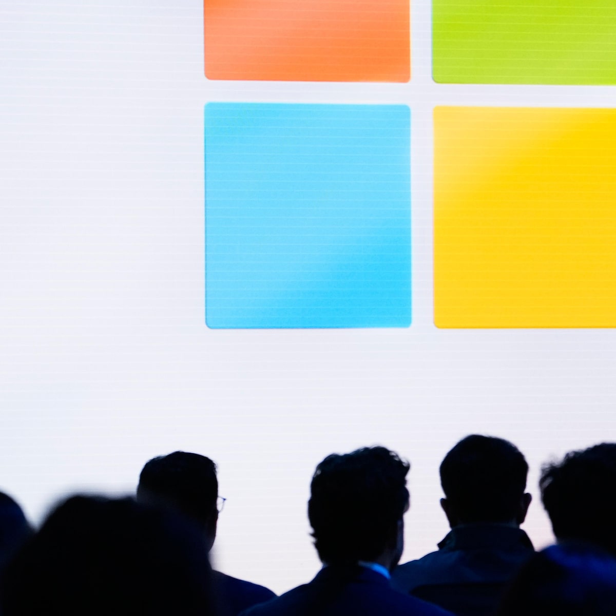 Microsoft oferece programas de demissão voluntária para 60 mil funcionários em corte de custos