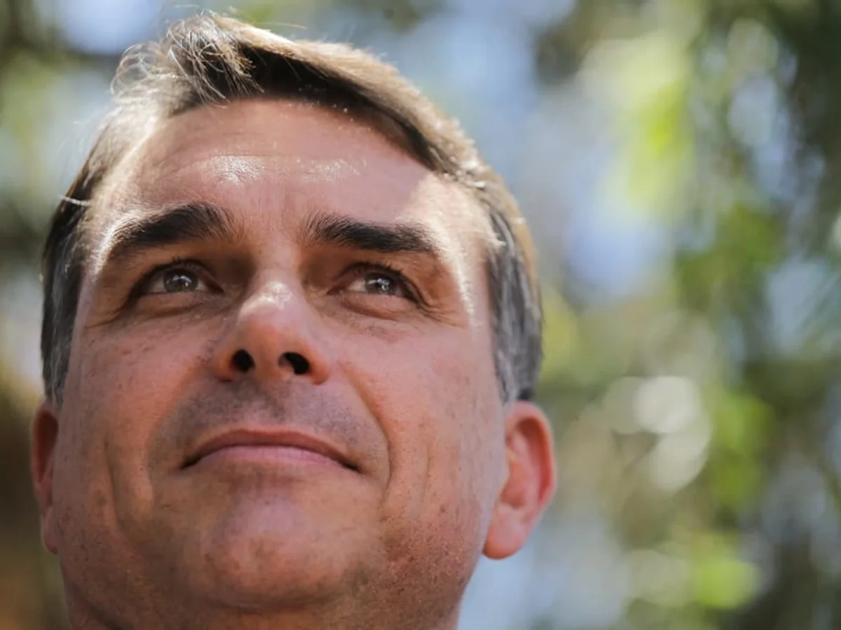 Flávio diz que vai mexer na Constituição para mudar reforma tributária