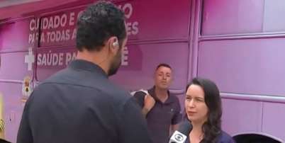 Homem xinga Fl&aacute;vio Bolsonaro durante transmiss&atilde;o ao vivo. Foto: Reprodu&ccedil;&atilde;o/TV Tem