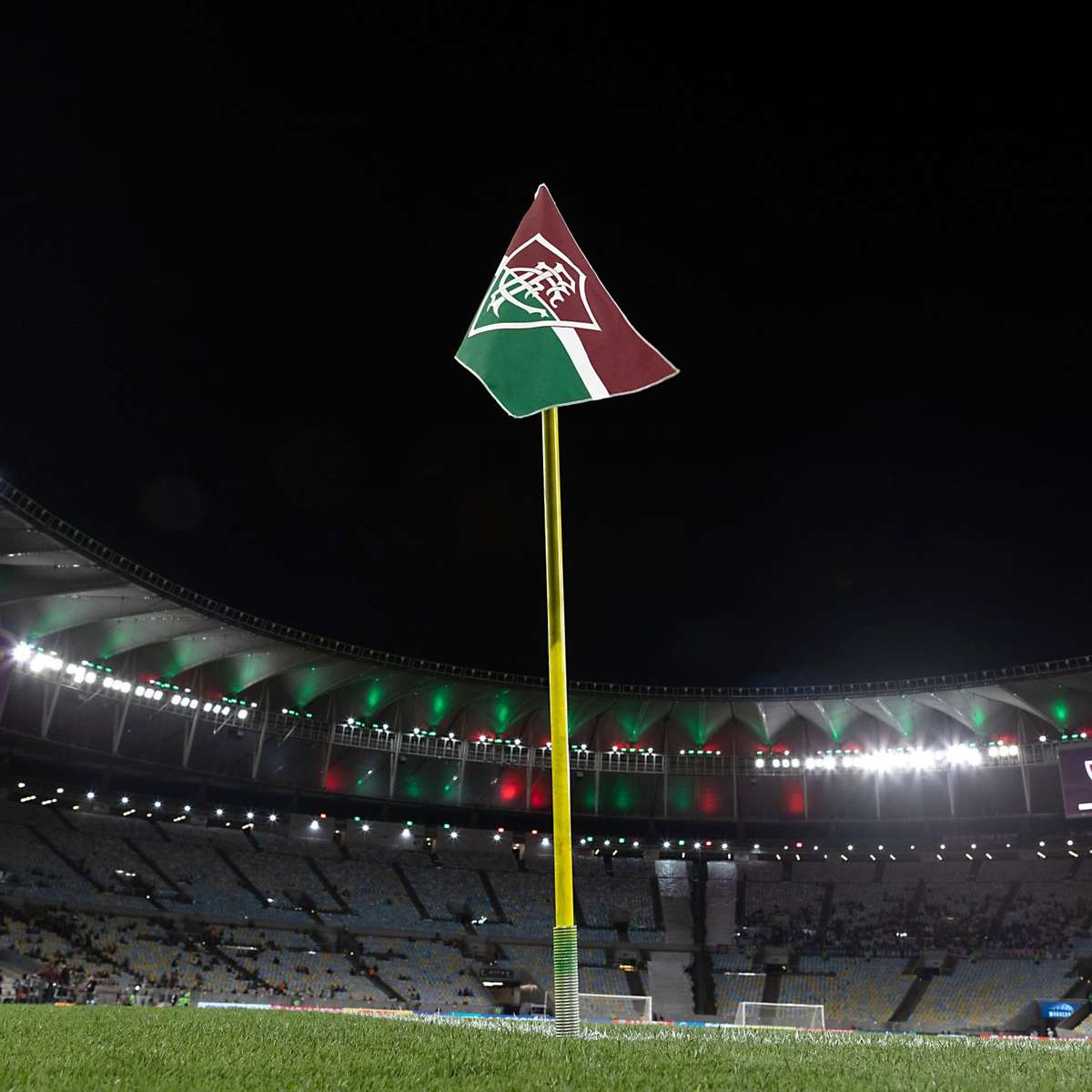 Fluminense encontra alternativa para manter patrocinador máster no uniforme; entenda
