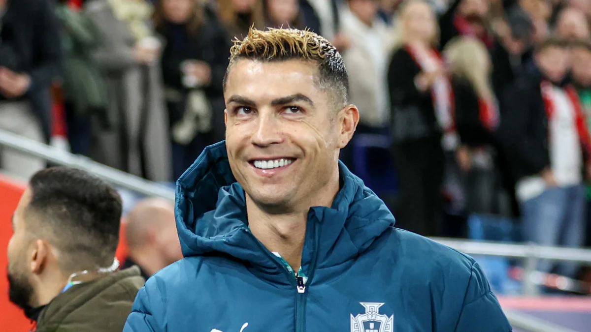Punição de Portugal a Cristiano Ronaldo vira meme: "Paga em 39 segundos"