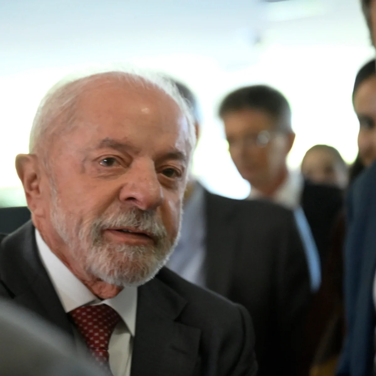 IFI: benefícios anunciados por Lula já somam R$ 298,4 bilhões em 2026