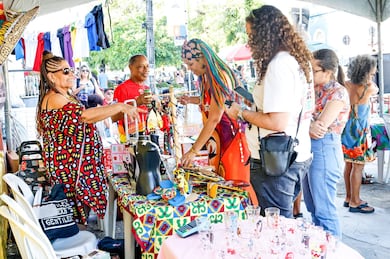 Feira de Artistas Pretas e Pretos fortalece economia criativa no Centro Histórico de João Pessoa