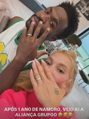 Exclusivo: Mãe de Virginia nega crise com Vini Jr: "Para mim está tudo bem"