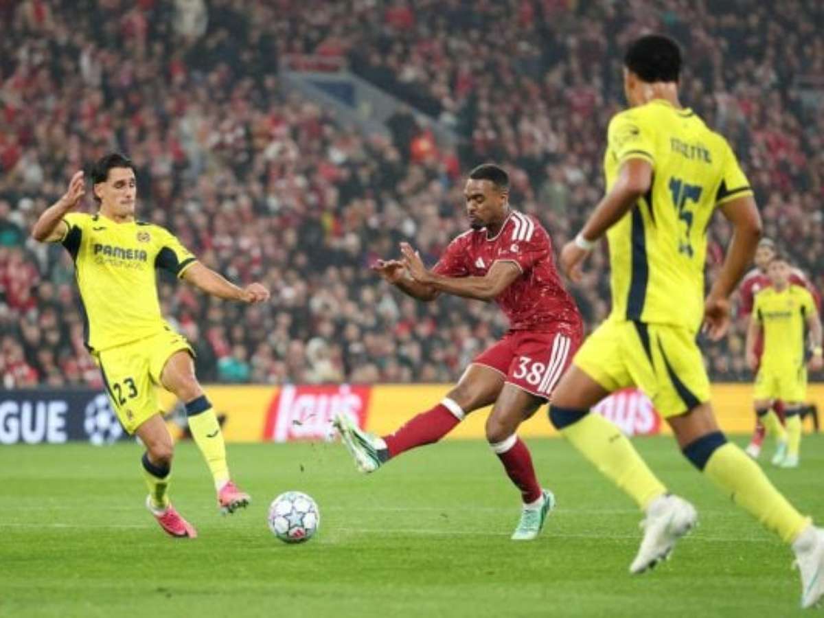 Liverpool sai atrás, leva dois e busca a virada diante do Villarreal