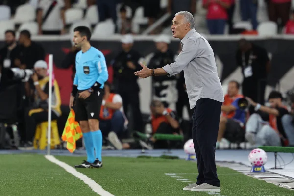 Tite analisa derrota do Botafogo e aponta falta de calma nas conclusões