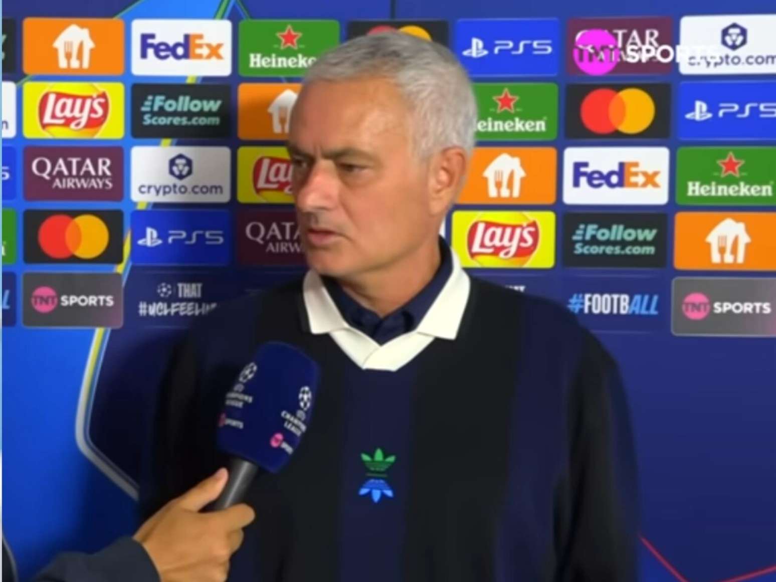 Jos&eacute; Mourinho em coletiva ap&oacute;s elimina&ccedil;&atilde;o do Fenerbah&ccedil;e (Foto: Reprodu&ccedil;&atilde;o)