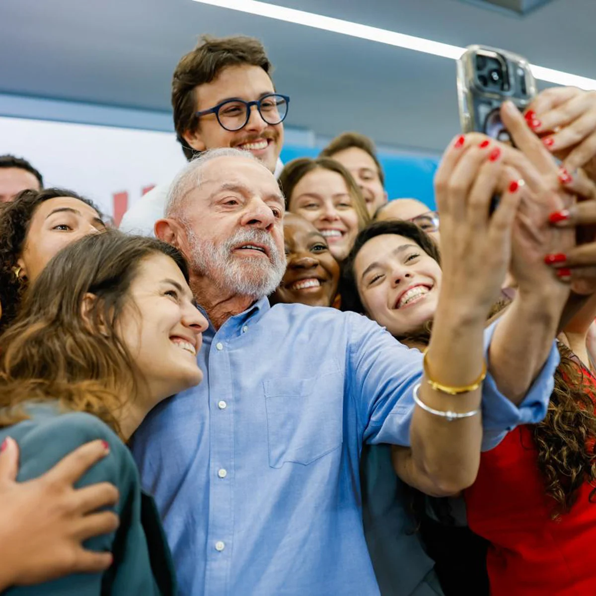 Lula adota mudanças para o 2º turno na tentativa de reverter desvantagem