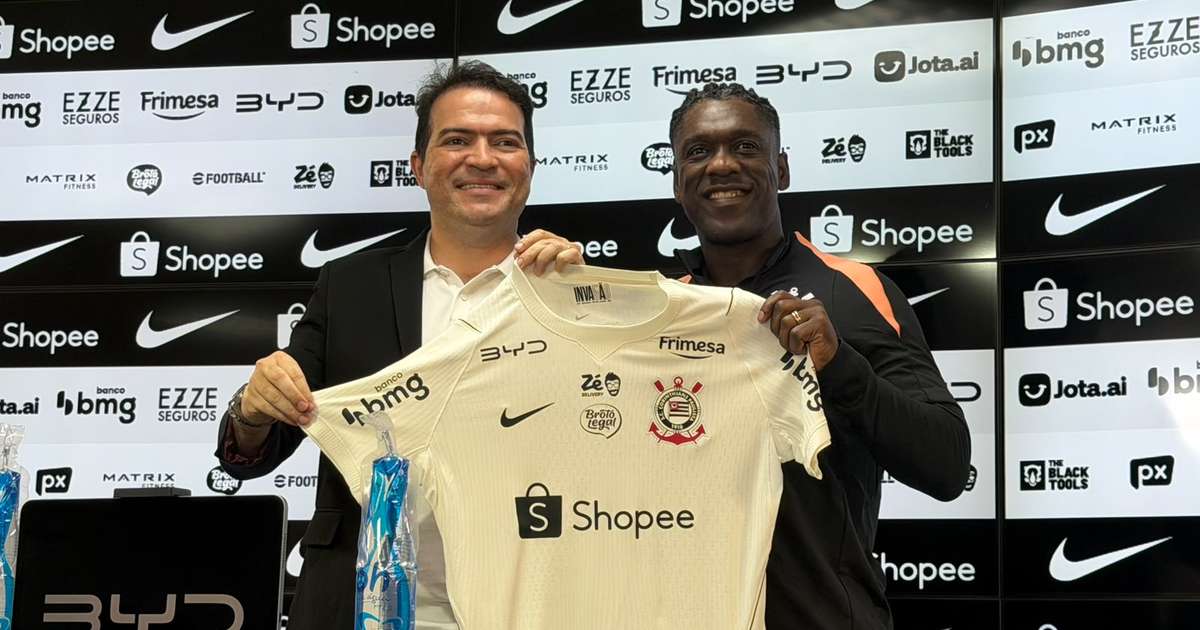 Desabafo de jogadores e recado para Memphis: veja como foi a apresentação de Seedorf no Corinthians