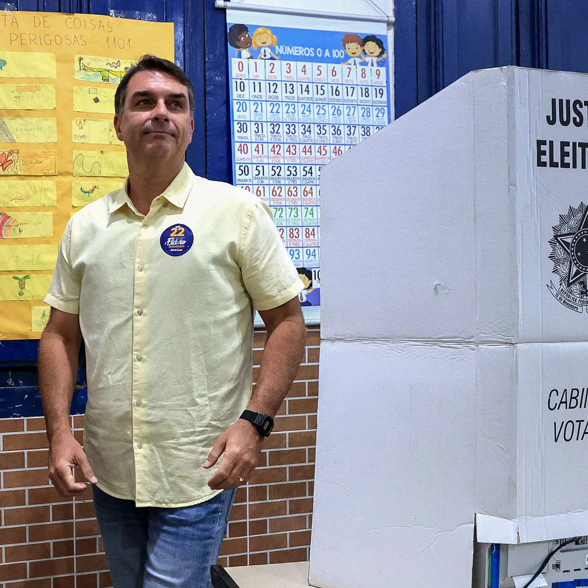 Núcleo de Flávio defende mudança de posicionamento e agradecimento público