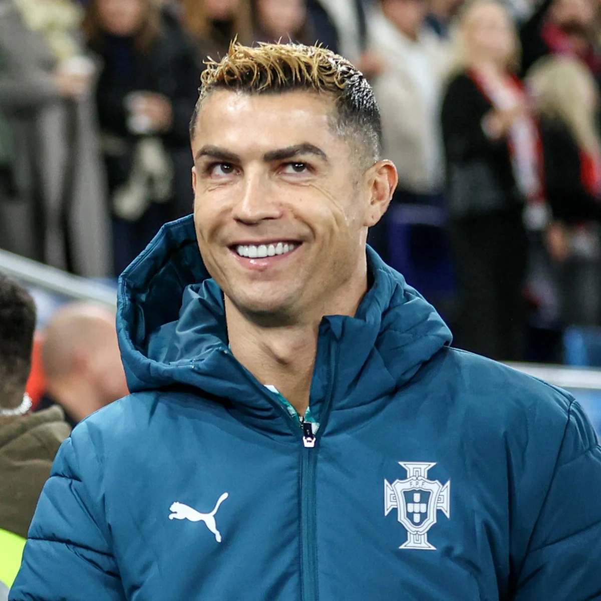 Punição de Portugal a Cristiano Ronaldo vira meme: "Paga em 39 segundos"