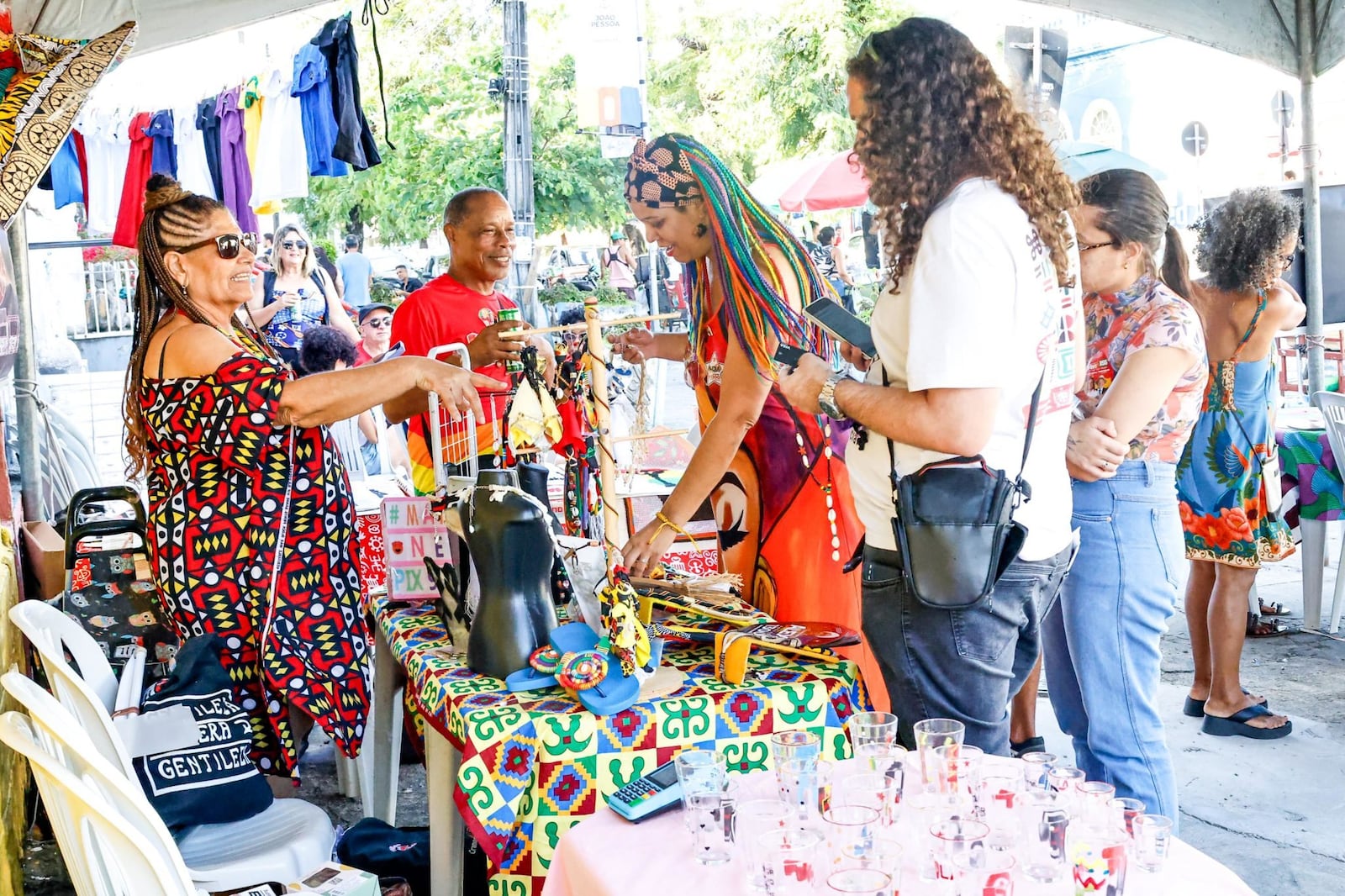 Imagem da matéria: Feira de Artistas Pretas e Pretos fortalece economia criativa no Centro Histórico de João Pessoa