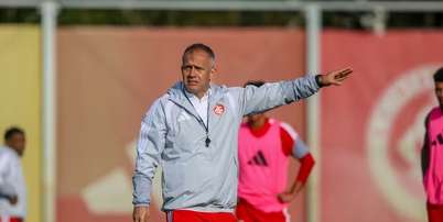 Foto: Eduardo Baptista em treino pelo Internacional ( Ricardo Duarte/Inter) / G&aacute;vea News