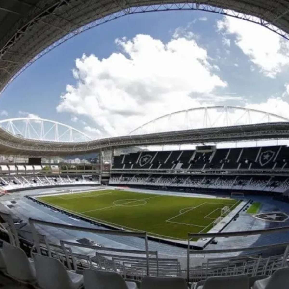 Vasco define Nilton Santos para duelo com o Boca Juniors pela Sula; saiba detalhes
